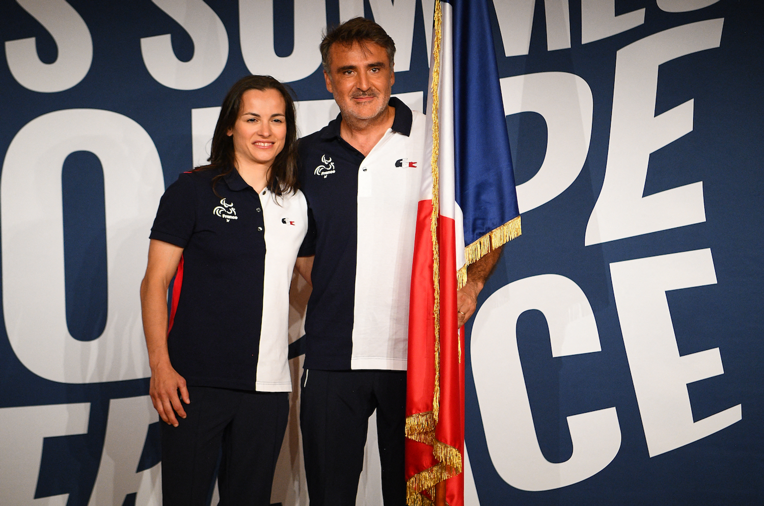 Sandrine Martinet a été désignée porte-drapeau aux côtés de Stéphane Houdet.